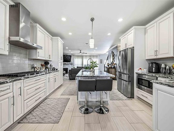 3rd image of 19219 Brook Village Rd