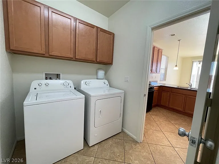 10662 Summerbell St — Photo 7