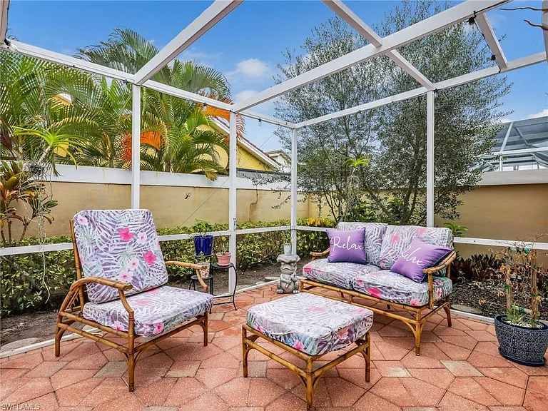 1256 Naples Lake Dr — Photo 10