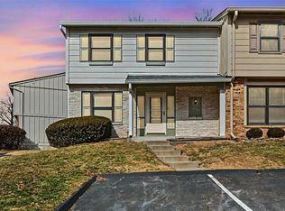 13393 Hiddendale Ln, Ballwin, MO 63021