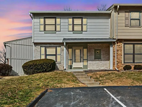 13393 Hiddendale Ln, Ballwin, MO 63021