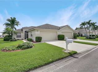 11266 Lakeland Cir, Fort Myers, FL 33913