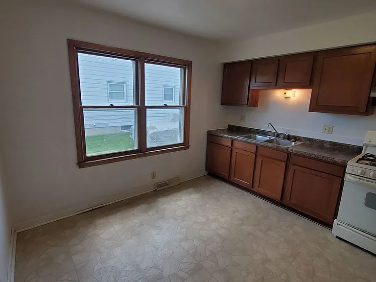 1718-1720 Cleveland Ave. (Duplex) — Photo 3