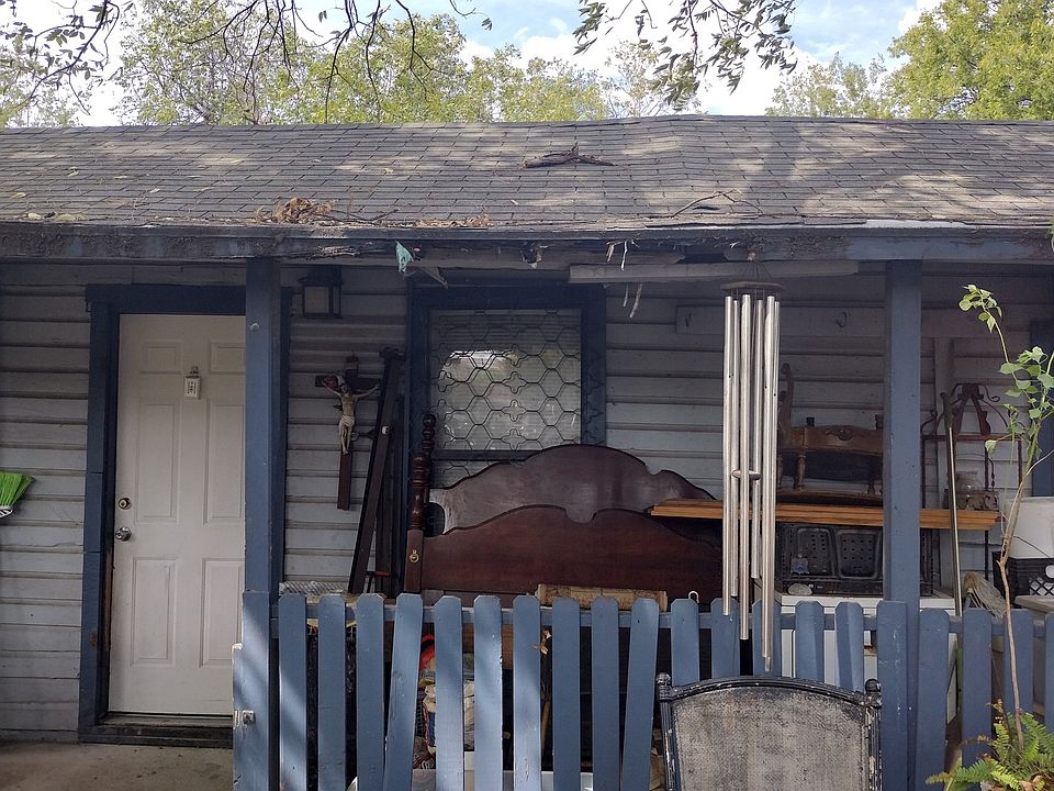 1st image of 943 S SAN AUGUSTINE AVE