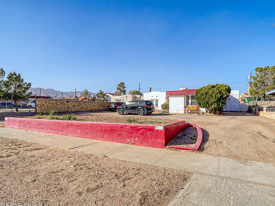 1st image of 4609-4611 La Luz Ave