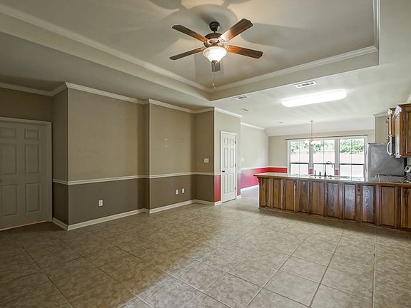 4th image of 38191 Shelby Dr