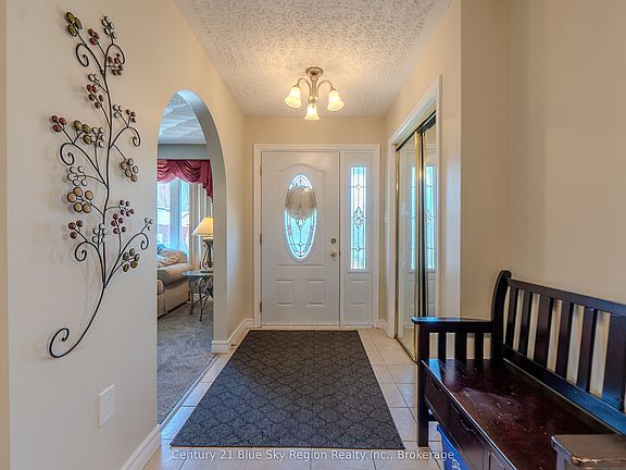 4th image of 18 Eglee Ave