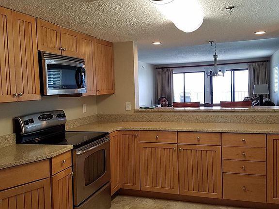 3rd image of 554 Coral Ct Unit 712
