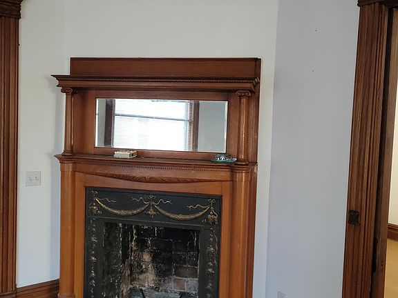 3rd image of 1005 S Westnedge Ave #1