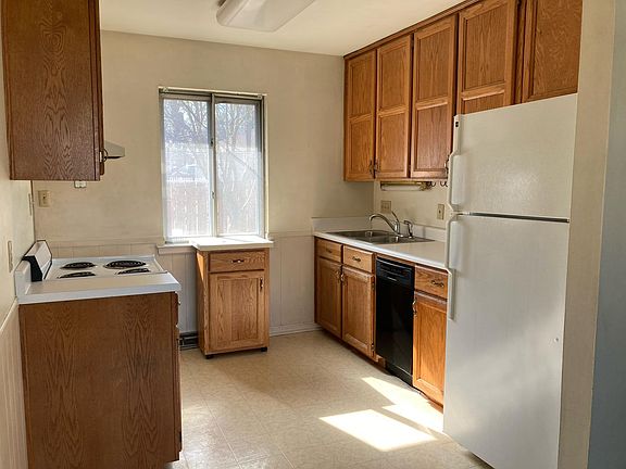 2nd image of 8432 Lowell Ave