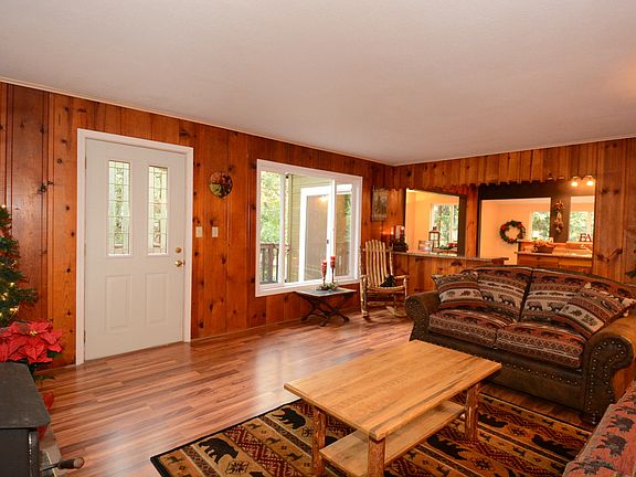 5th image of 23174 Tuolumne Dr