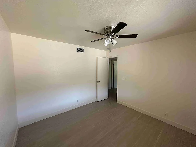 1127 W Frito Ave — Photo 22