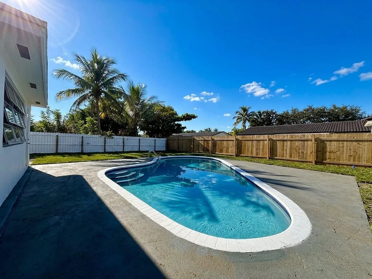 4 bed, 2.0 bath, 1773 sqft, $3,500 — Photo 1
