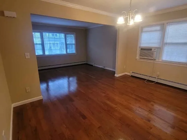 74 Van Riper Ave — Photo 5