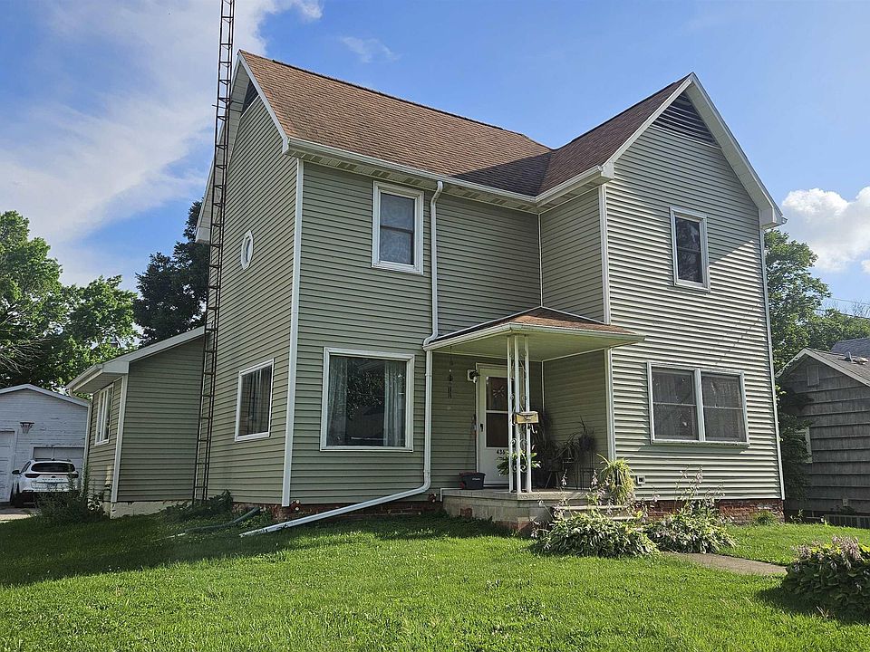 1st image of 436 W Locust St