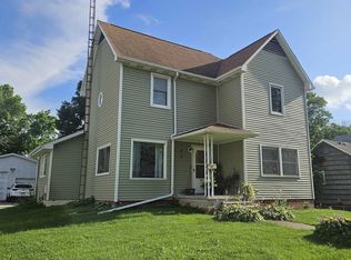 436 W Locust St, Canton, IL 61520