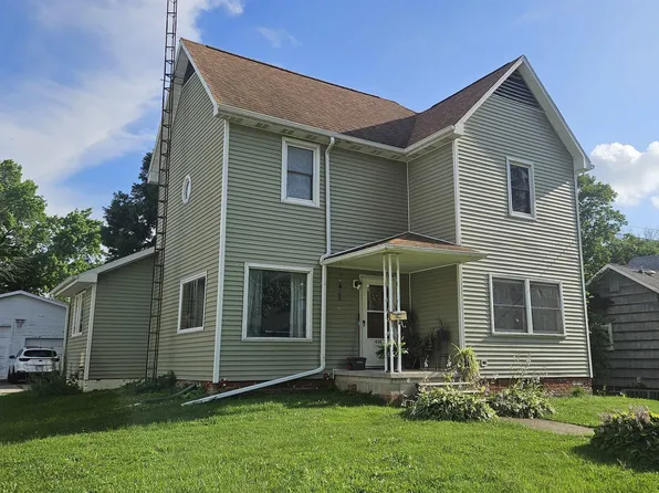 436 W Locust St, Canton, IL 61520