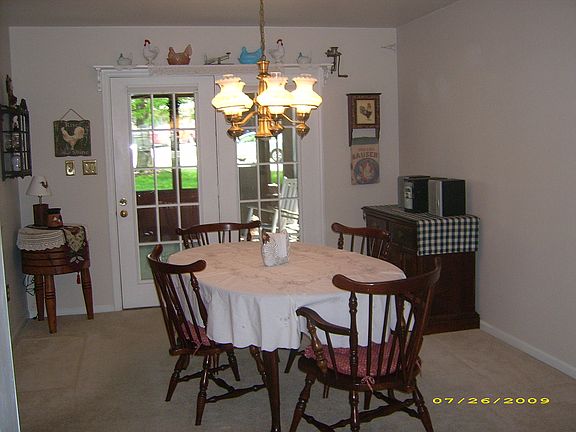 5th image of 400 Grandview Dr