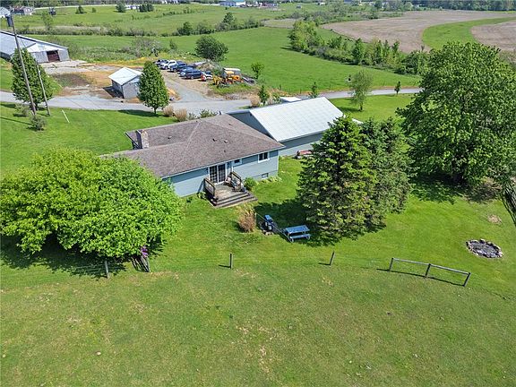 5th image of 599 Brown Rd