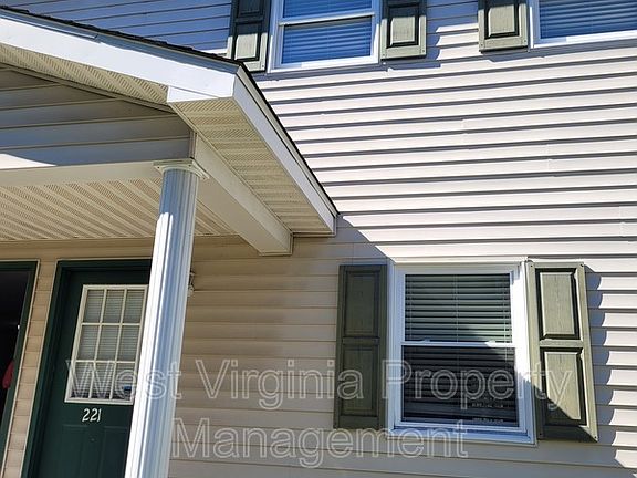 2nd image of 581 Prosperity Rd #221