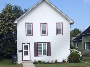 525 5th St, Algoma, WI 54201