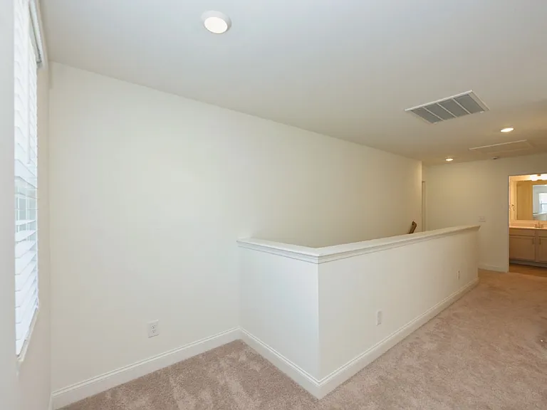 161 Crabourne Dr — Photo 64