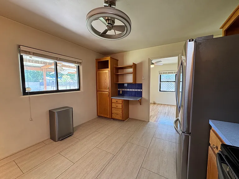 1408 Lafayette Dr NE — Photo 9