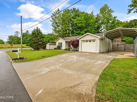 3rd image of 7674 Trey Oaks Ln