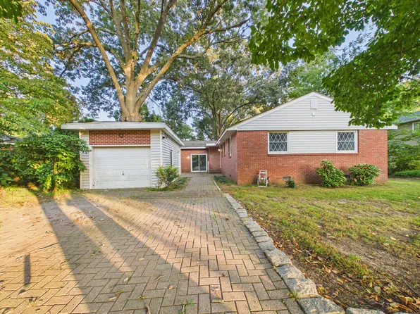 1740 Jack Frost Rd, Virginia Beach, VA 23455