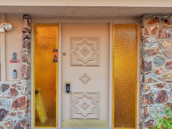 3rd image of 5740 Daffodil Ln