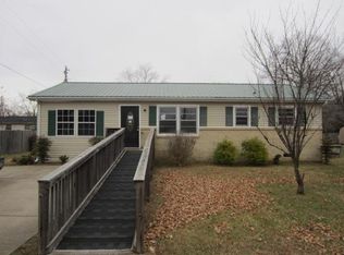 205 Murphey Ave, Waverly, TN 37185