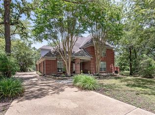 1514 Wayfarer Ln, College Station, TX 77845