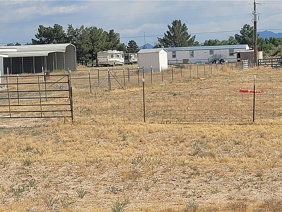 2nd image of 3631 E Navajo Blvd