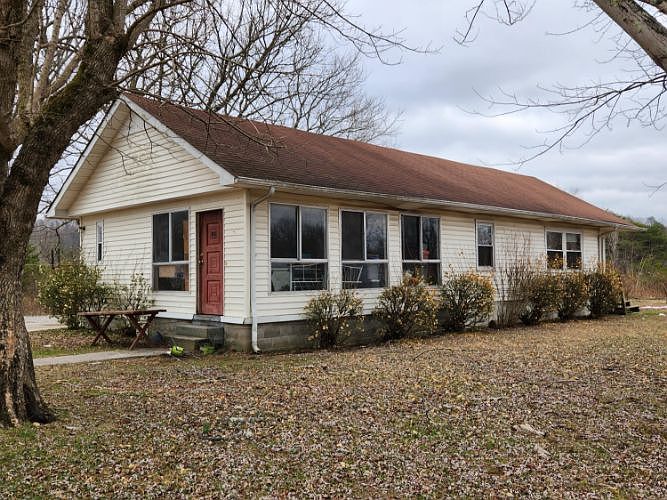 1st image of 1022 Old Crab Orchard Rd