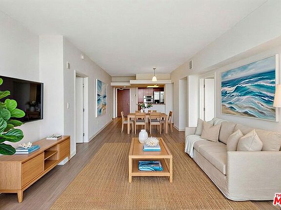 4th image of 13700 Marina Pointe Dr Unit 1411