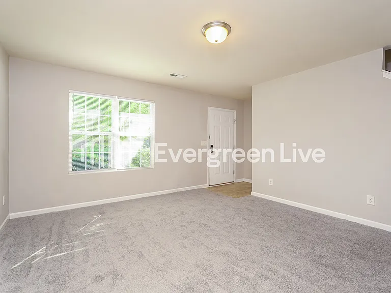 4354 Oak Pointe Dr — Photo 3