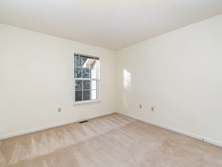 127 Cardinal Ln — Photo 24