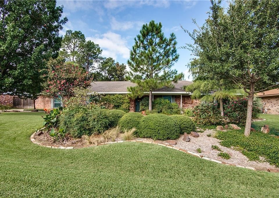 1st image of 213 Edgewood Dr
