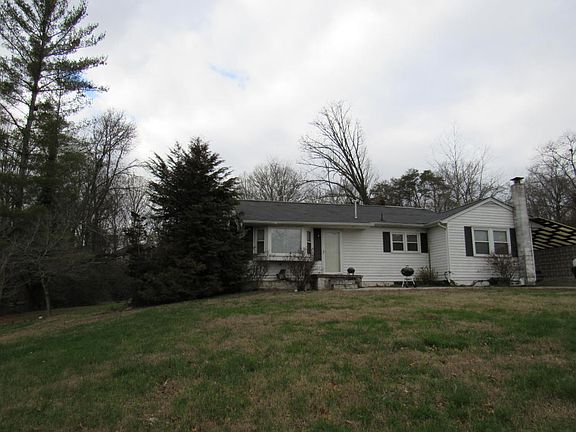 2nd image of 210 Scott Ln