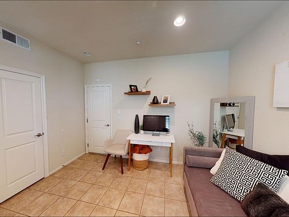 4th image of 2388 Sentinel Ln