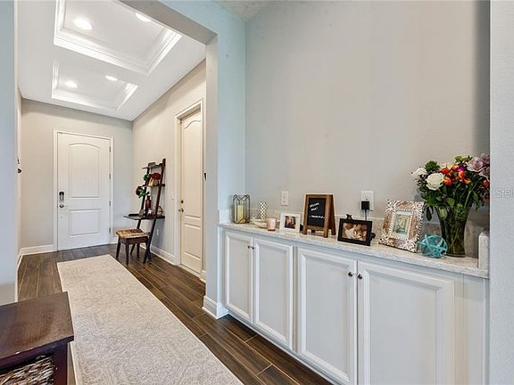 4th image of 10203 Henbury St