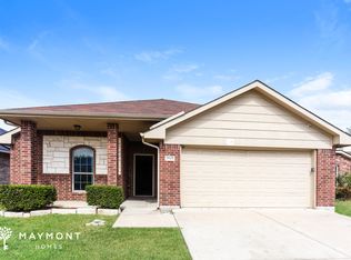 3145 Royal Crest Dr, Fort Worth, TX 76140