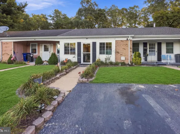 8 Kingston Way, Southampton, NJ 08088