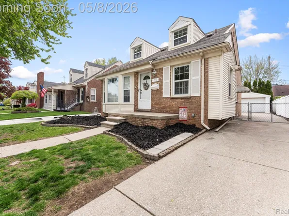 15737 Oceana Ave, Allen Park, MI 48101