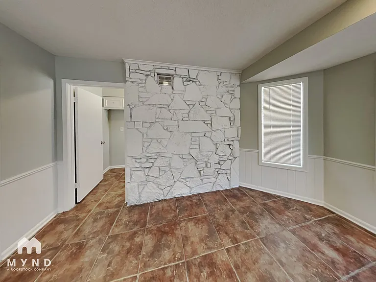 2569 Richwood St — Photo 6