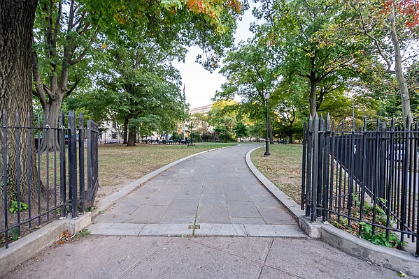 Rented by Carroll Development Leasing LLC | media 43