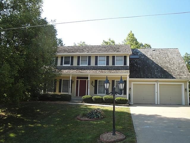 1st image of 125 Willow Dr