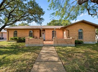 1125 Adeline St, Sinton, TX 78387