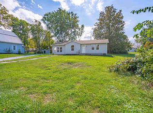 613 W 6th St, Bicknell, IN 47512