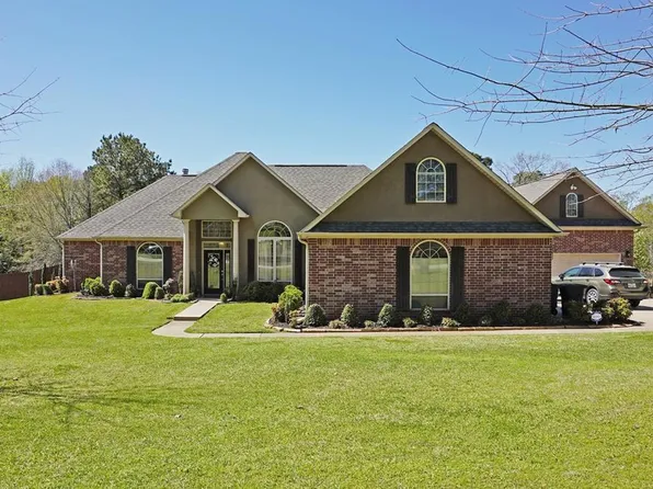 1005 Birdwell Davis, Texarkana, TX 75503